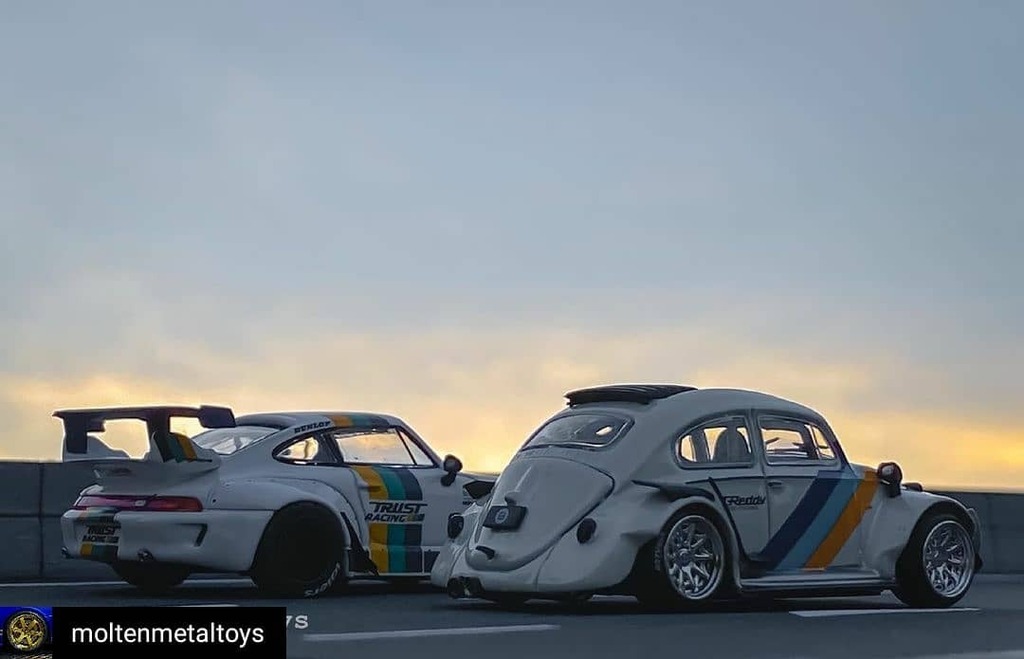 AToyZ_'s tweet photo. Reposted from @moltenmetaltoys  Team Greddy
.
.
.
#tarmac #tarmacworks #rauhweltbegriff #rwb993 #inspiremodel #beetle #164scale #diecast #diecastphotography #diecast_daily #diecastdaily #diecastcollector #toycarphotography #hotwheels #diecastpics #diecas… https://t.co/yL44XQvTqu https://t.co/wiClcRdnVN