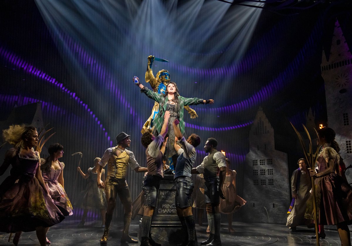 londontheatrer1's tweet photo. CINDERELLA FIRST LOOK - NEWS

The first photos for @ALWCinderella in the West End have been released.

Read more here:

https://t.co/oXuLzjPVXU https://t.co/z15HR2Xhpv