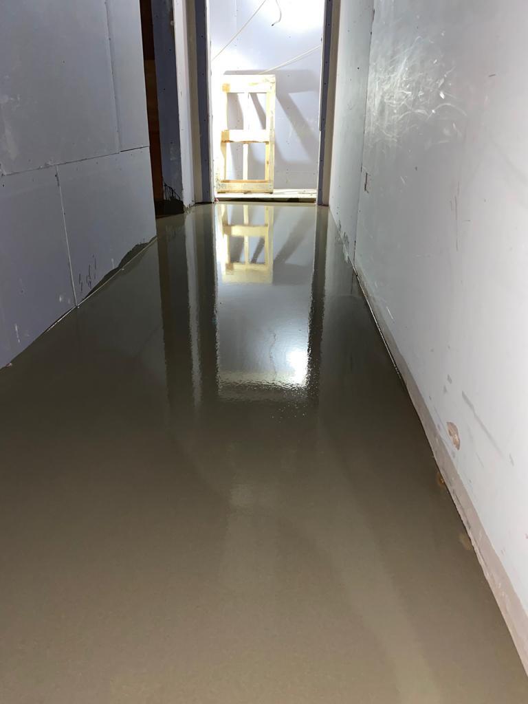 Specialist Screed using LevelFlex+ FINISH today on a project where only the best surface finish would be accepted. Jack Rees has been onsite assisting them and talking through the benefits of the product. They can #seethedifference

#screed #levellers #levelling #flooring