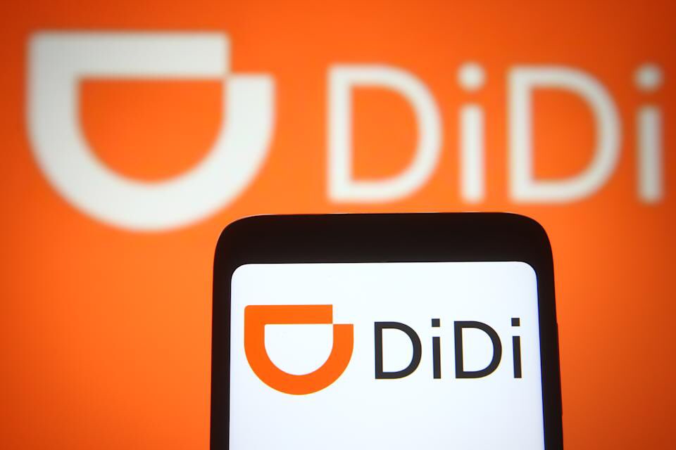 Saeed_AJ's tweet photo. تم بالأمس إدراج شركة DiDi لنقل الركاب (النسخة الصينية من أوبر) في بورصة نيويورك تحت رمز $DIDI.

كان سعر الاكتتاب ١٤$ للسهم، جمعت الشركة قرابة ٤$ مليار في أكبر اكتتاب لشركة صينية منذ ٢٠١٤.

أغلق السهم جلسة التداول عند ١٤.١٤$ بقيمة سوقية ٦٨$ مليار.

سأستعرض بعض المعلومات عن الشركة: https://t.co/dZhg0rLOL1