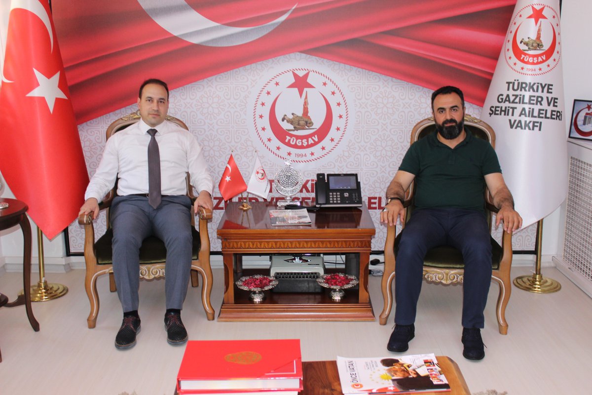 GazilerVakfi's tweet photo. Sn. Av. Burak Şengün Genel Merkezimiz'de Genel Başkanımız Sn @lokman_aylar 'ı ziyaret etti, birlikte istişarelerde bulundular.
Nazik ziyaretleri için kendilerine teşekkür ederiz. https://t.co/leiCXoSOcx