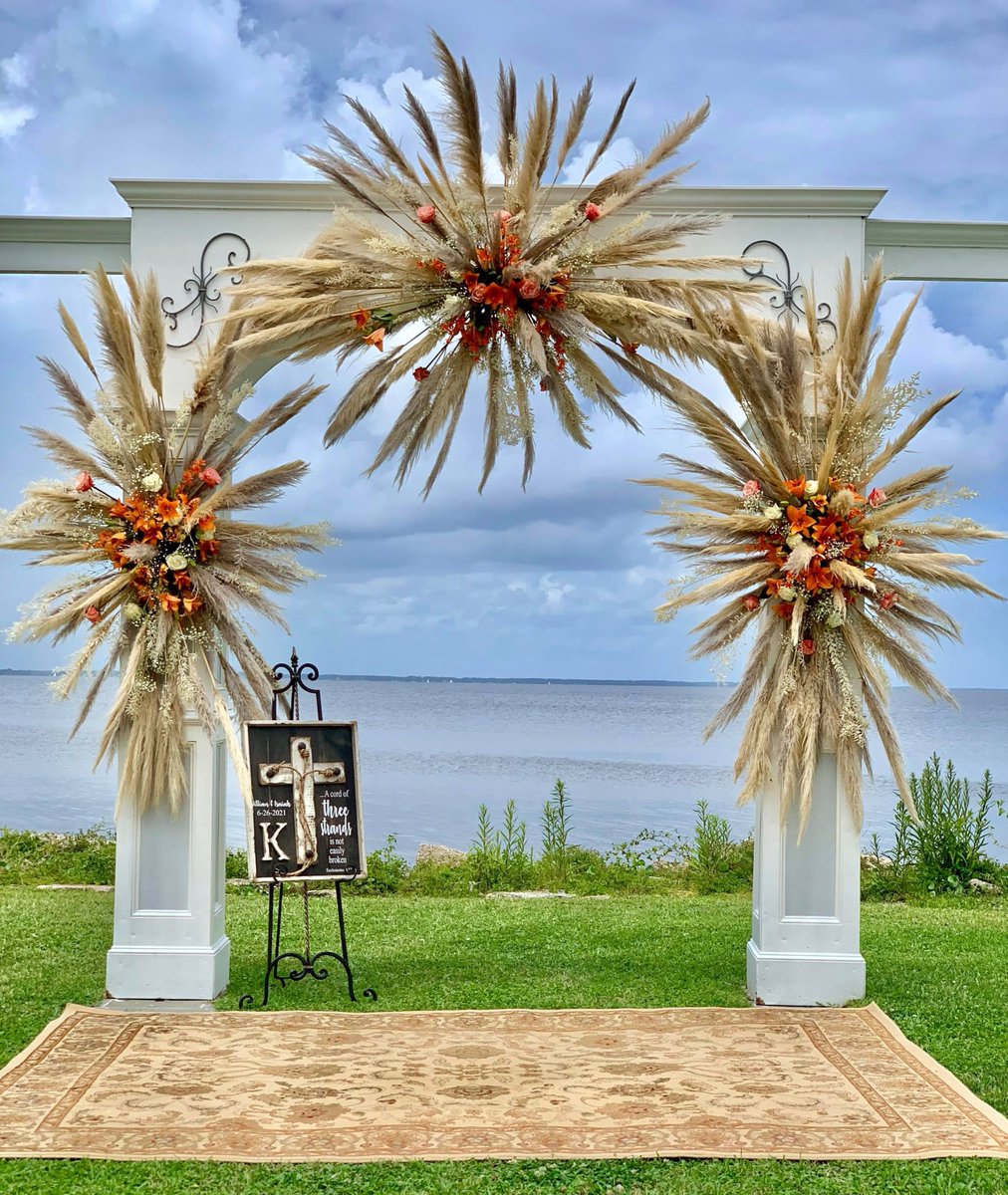BreezeNeuse's tweet photo. Our first BiHo wedding.  What do you think? https://t.co/AA5gCGaSxZ