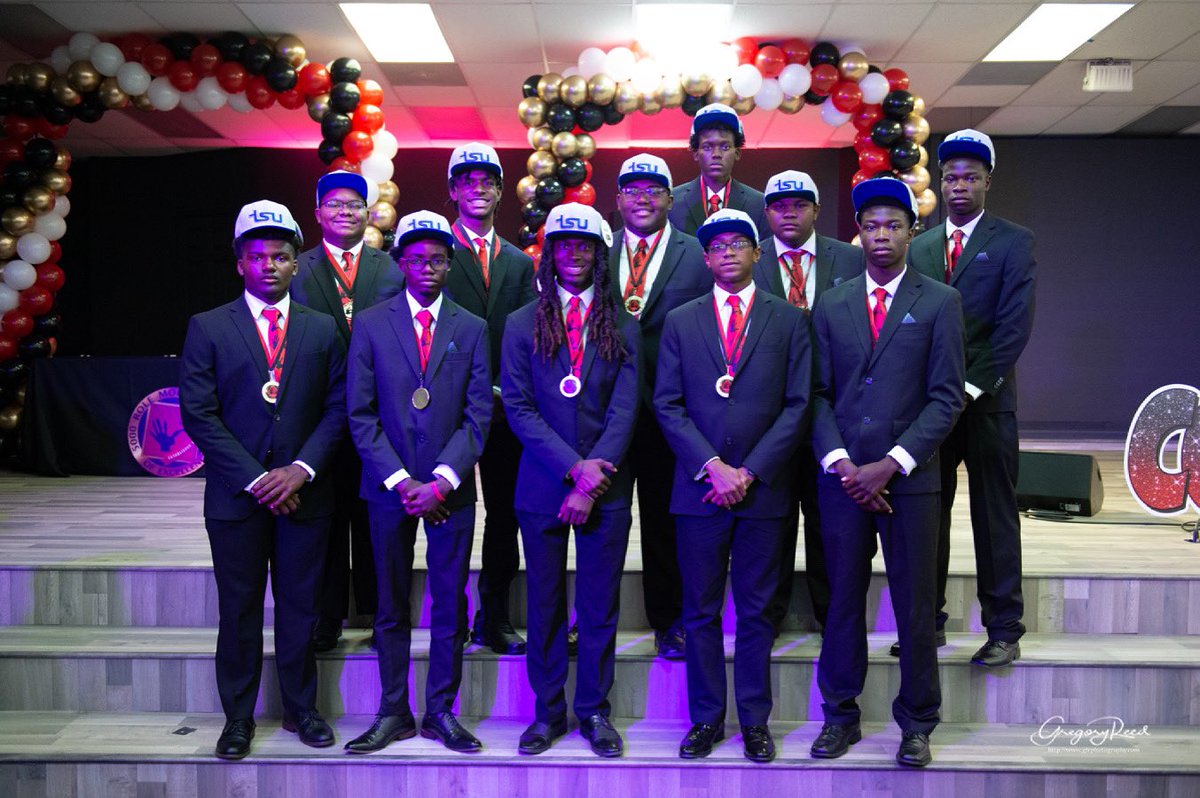 Thank you to <a href="/menswearhouse/">Men's Wearhouse</a> for helping to equip our Role Models for their recent trip to Miami, Florida! 

#WeAre5000