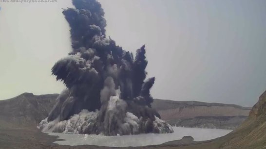 _DinoCraftYT_'s tweet image. Yung mga naka tira malapit sa Taal Volcano sa Batangas, Mag ingat kayo mga lods, LUMIKAS KUNG KINAKAILAGAN WAG MAGING PASAWAY Kung kinakailgan lumikas, Mag Ingat kayo. #TaalVolcano #AlertLevel3