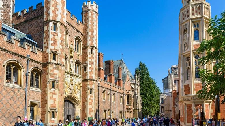 Many global leaders studied in Britain, cementing the country’s status as a historical and quality education hub. This <a href="/khaleejtimes/">Khaleej Times</a> article gives insight from a global perspective #Global #studyabroad #EducationFirst 
khaleejtimes.com/long-reads/uk-…
