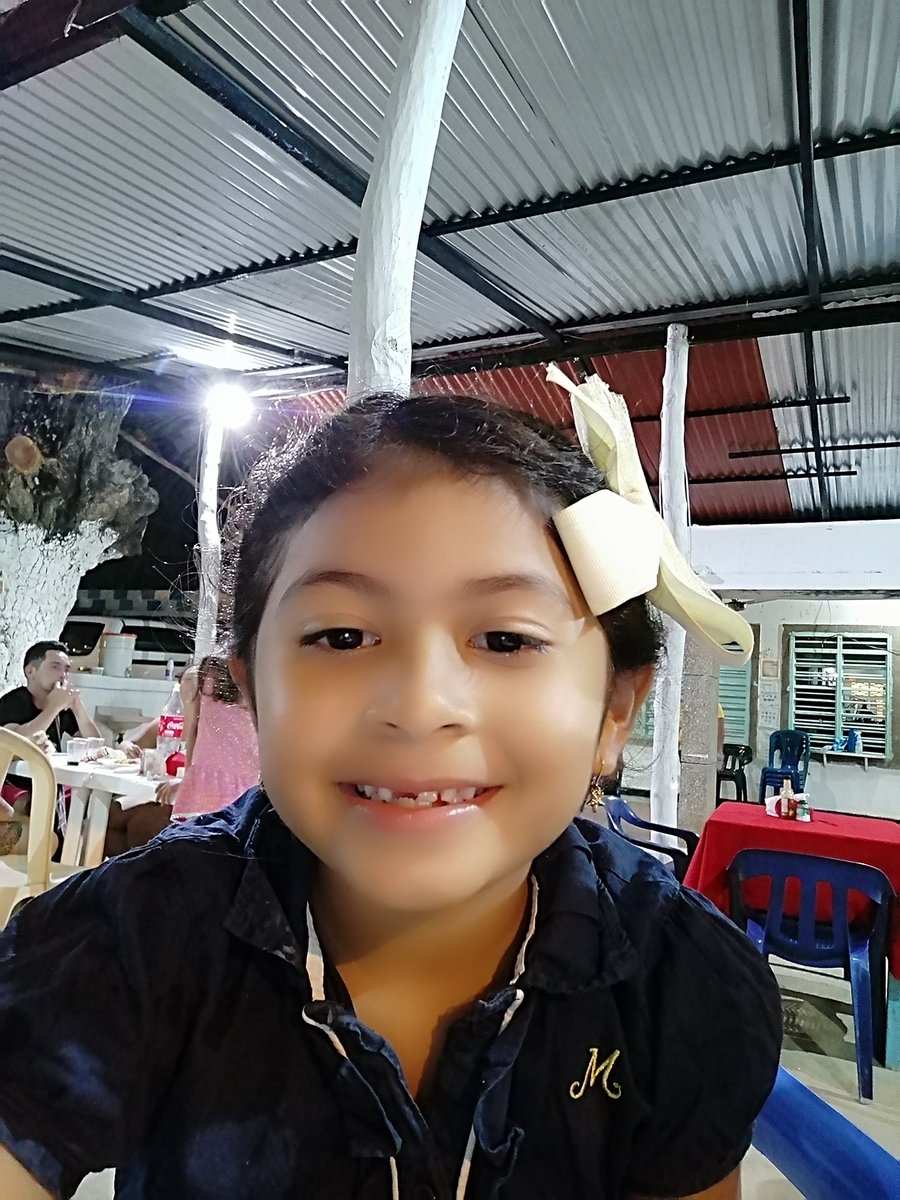 AlvaroCueterP's tweet photo. Estoy feliiiiz!!!! Hoy esta cumpliendo años mi princesa menor, siento que se me revienta el corazón y sobre todo porque después de haber estado viviendo en Bogotá por 3 años, por fin voy a celebrar un cumpleaños con ella.
Feliz cumple mi niña hermosa
#AhinaraCueter
#daddyinlove https://t.co/kIUlR4rlyu