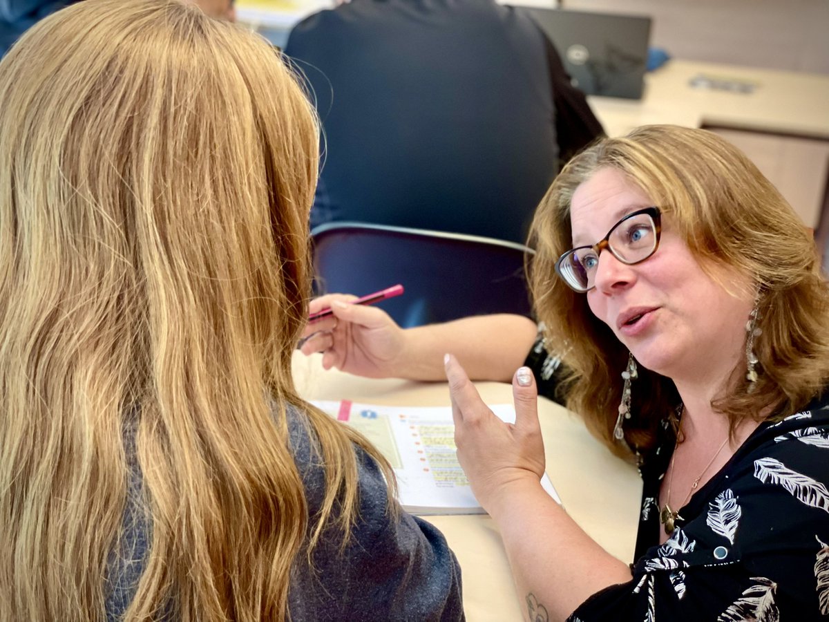 #BLOG11: Carrièreswitch? - part 2

Hierbij het tweede deel van mijn blog. Welke keuze ik heb gemaakt? Je leest het hier in mijn laatste blog voor de zomervakantie.

ja.nl/blog/11-carrie…

#janarentsz #onderwijs #carriere #docent #nederlands