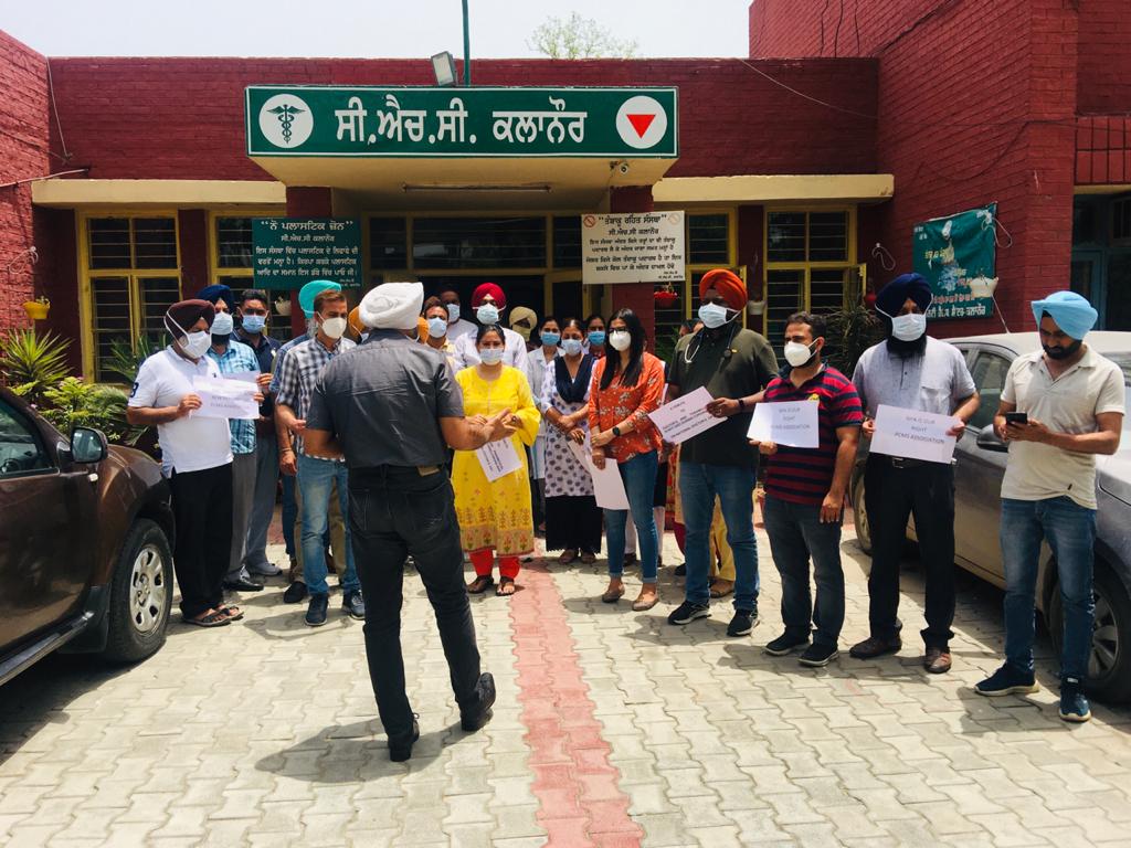 psvoapunjab's tweet photo. @BalbirSinghMLA @SadhuSinghNabha @TRSBajwa @Om_Parkash_Soni @TRSBajwa
#Punjab #Govt #DoctorsOnWarpath #VetOnWarpath #MedicosOnWarpath over #Delink of #NPA . All #Medical #VET #Doctor were on #strike today 01.07.2021 attended only #Emergency #COVID19 #VaccinationDrive https://t.co/7nooLy58xF