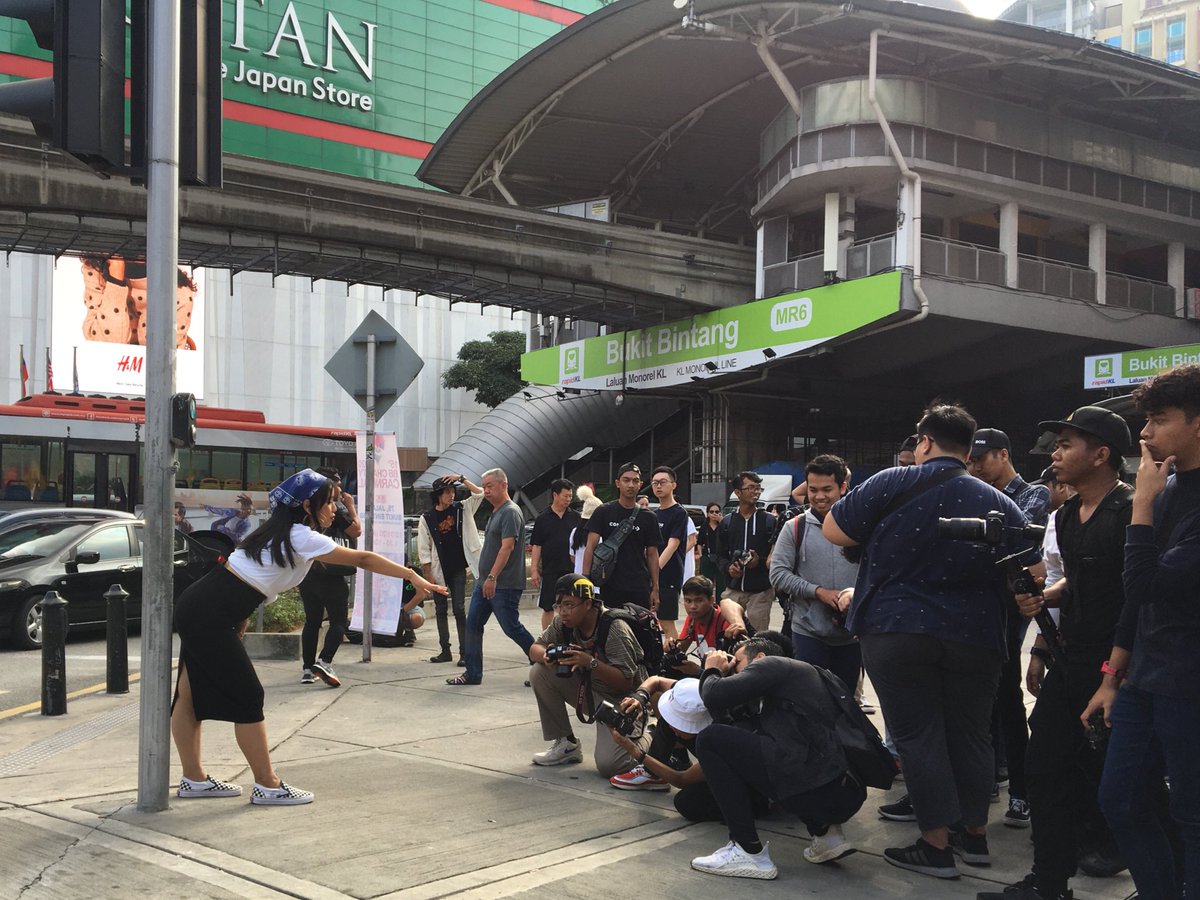 _NoorAkmal's tweet photo. Bila PKPD ni tetiba rindu pulak nak berkumpul ramai ramai macam ni, tak perlu risau pasal COVID π’.
Sorry tak tag korang yang ada dalam gambar ni sebab ramai sangat.
#MegaOuting https://t.co/tH7VZKoLhk