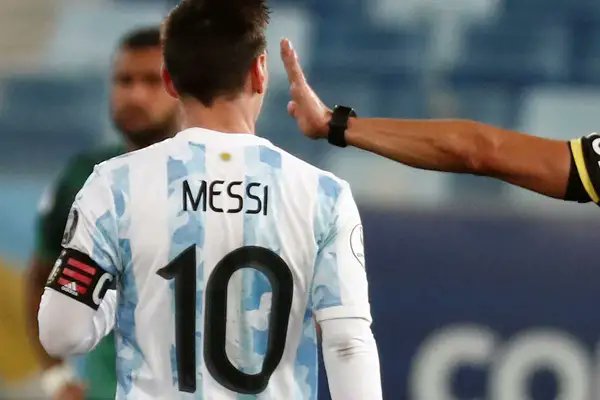 ESPORTSCOPE's tweet photo. 📻 A les 15:50h edició de butxaca d'Esports COPE
📌 Messi sense contracte, calendaris de Barça i Espanyol, la banqueta del Femení, Guillem Vives i Sertac Sanli, l'adéu d'Andreu Plaza i més!
‼️ Ja en directe #EuroCOPE amb @rubenmartinweb i @JLCorrochano https://t.co/nJBabFnxq1