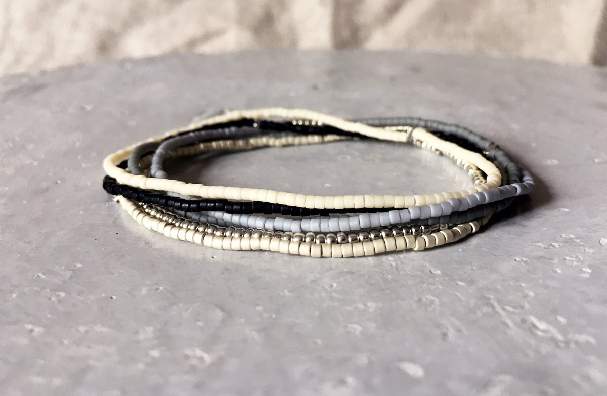 creamlattee's tweet photo. ๐คSeed Bead String Bracelet, Stretchy Strand Miyuki Beaded Choker Bracelet #black #seedbeadbracelet #stringbracelet #minimalist https://t.co/HLxVDbufqx https://t.co/1xn6eb7yot