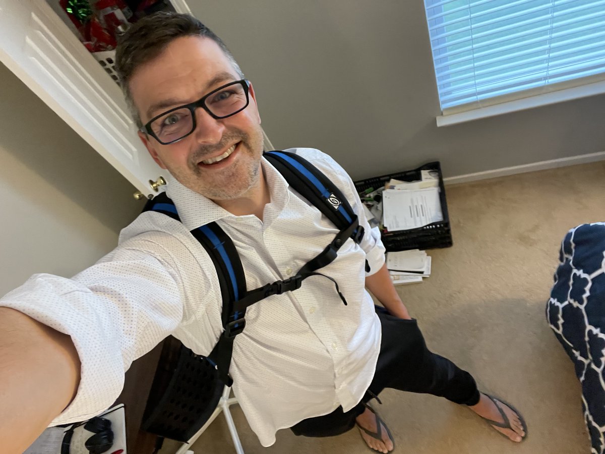 BenReiff's tweet image. The 2020-21 Career Redirection Tour: complete.

It's my first day as a permanent full-time employee at @MURAL. I threw on a nice button-up, joggers and flops, flung on my new backpack and commuted 45 feet to the guest bedroom. HERE. WE. GO. #FindingTheFuture @MURAL