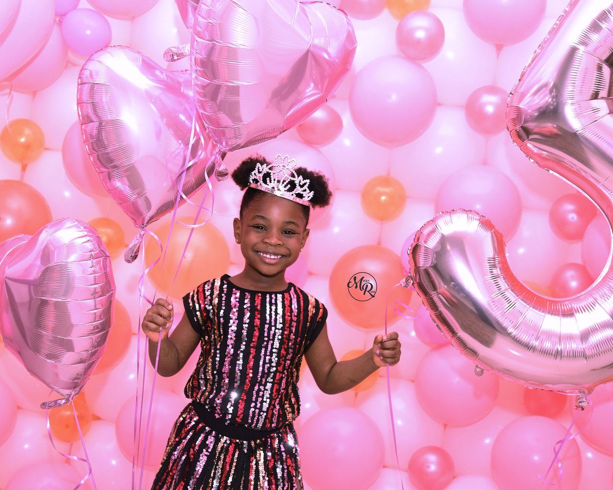 Solarful's tweet photo. It does not hurt to do a throwback since it's Thursday.  Beautiful portraits of Imade Adeleke shot by me.
Balloon  backdrop by me too https://t.co/Qoi2LVkexc