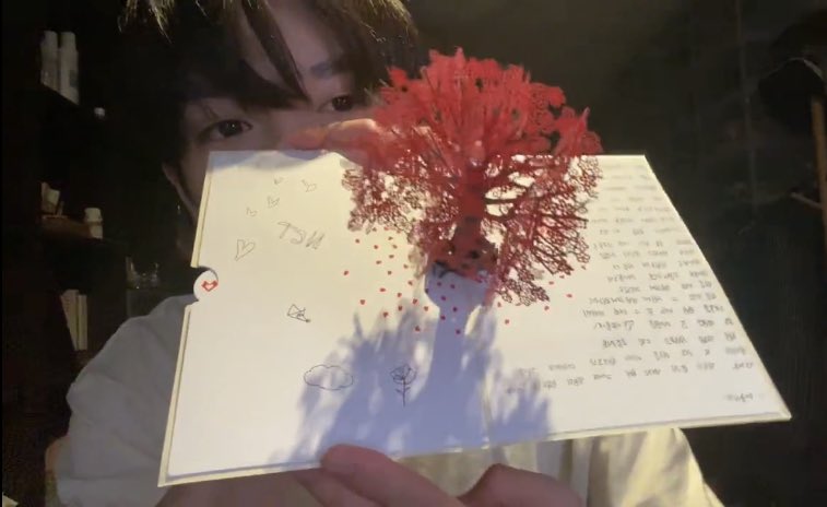 taeyeweon's tweet photo. taeyong drew ruby, a rose, cloud, ‘NCT’ and hearts on the card 🥺🥺🥺 https://t.co/J8aSxdEbAb