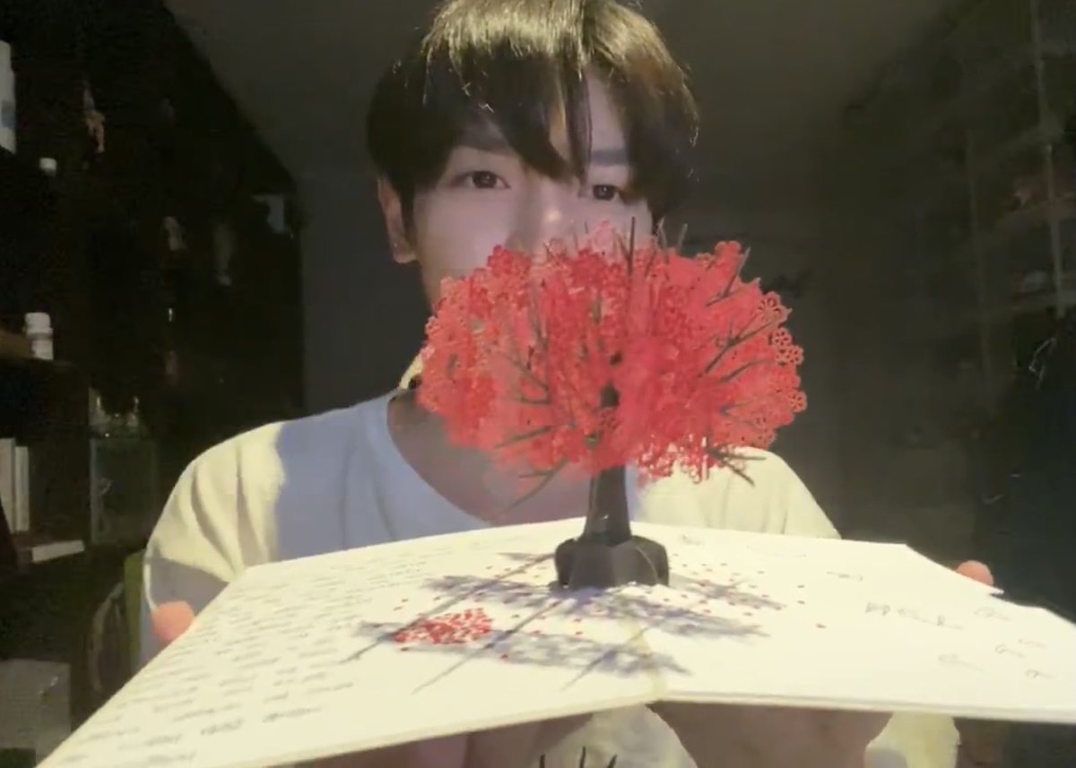 winwinpinto's tweet photo. taeyong escreveu uma carta para os tyongfs 🥺🥺 e desenhou uma rosa, nuvem e a Ruby, ele é tão precioso :( https://t.co/tZaCh4tllT