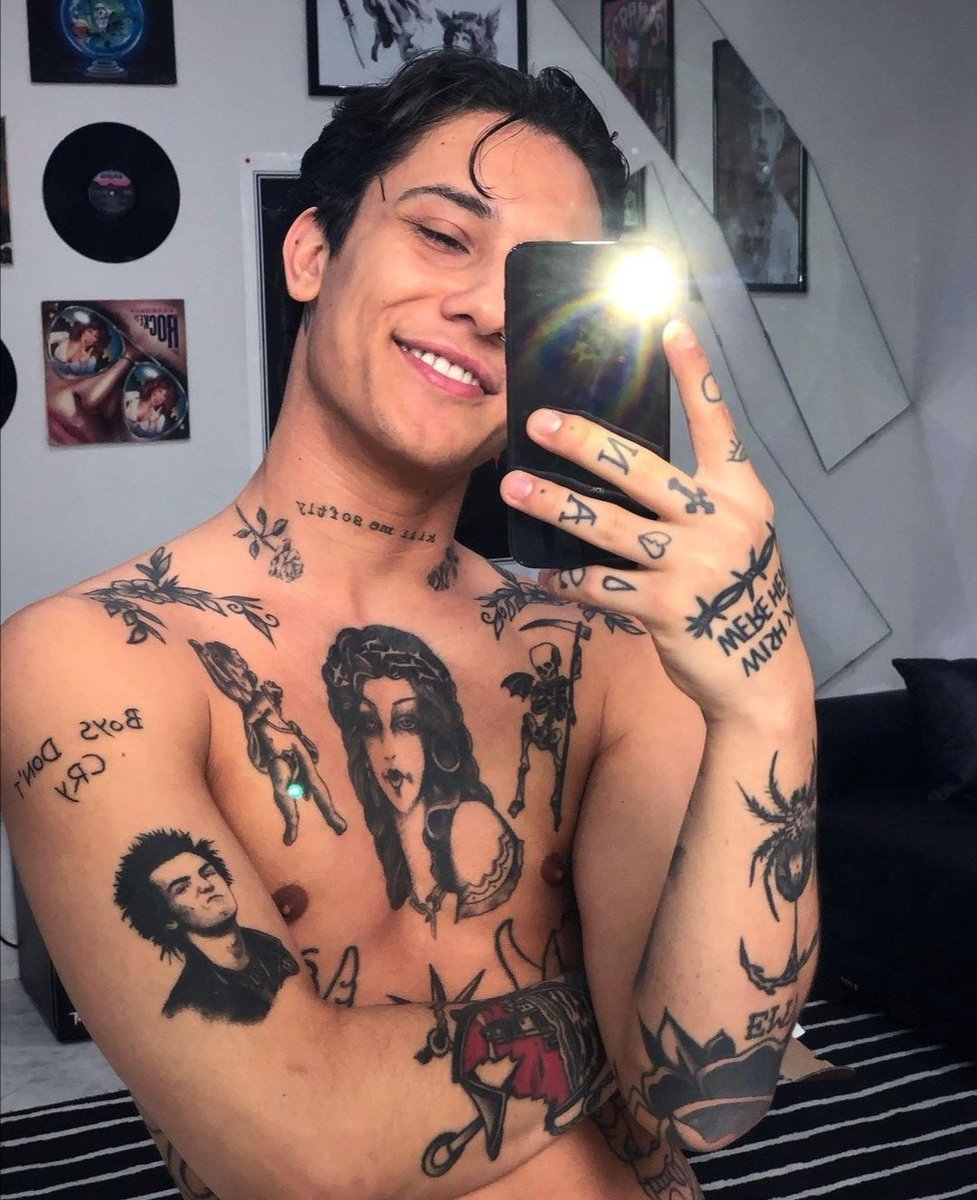 anteodurante's tweet photo. ㅤ
ㅤㅤㅤㅤyour gallery if dante
ㅤㅤㅤㅤwas your boyfriend.
ㅤ https://t.co/x9n5NkTez2