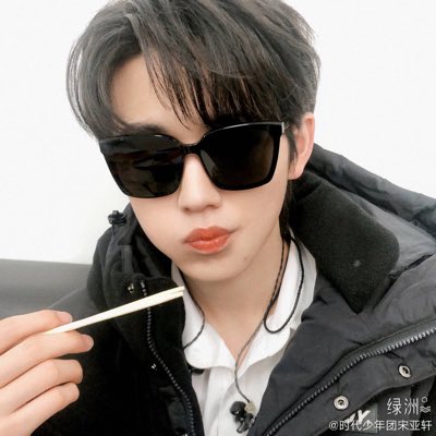 ง้อ tweet media