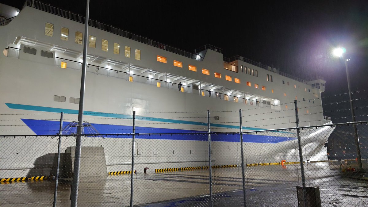 酔い止めが効かない 常に誰かが吐いている 大シケで船酔い地獄 横須賀と門司港を結ぶ東京九州フェリー初出港実況 Togetter