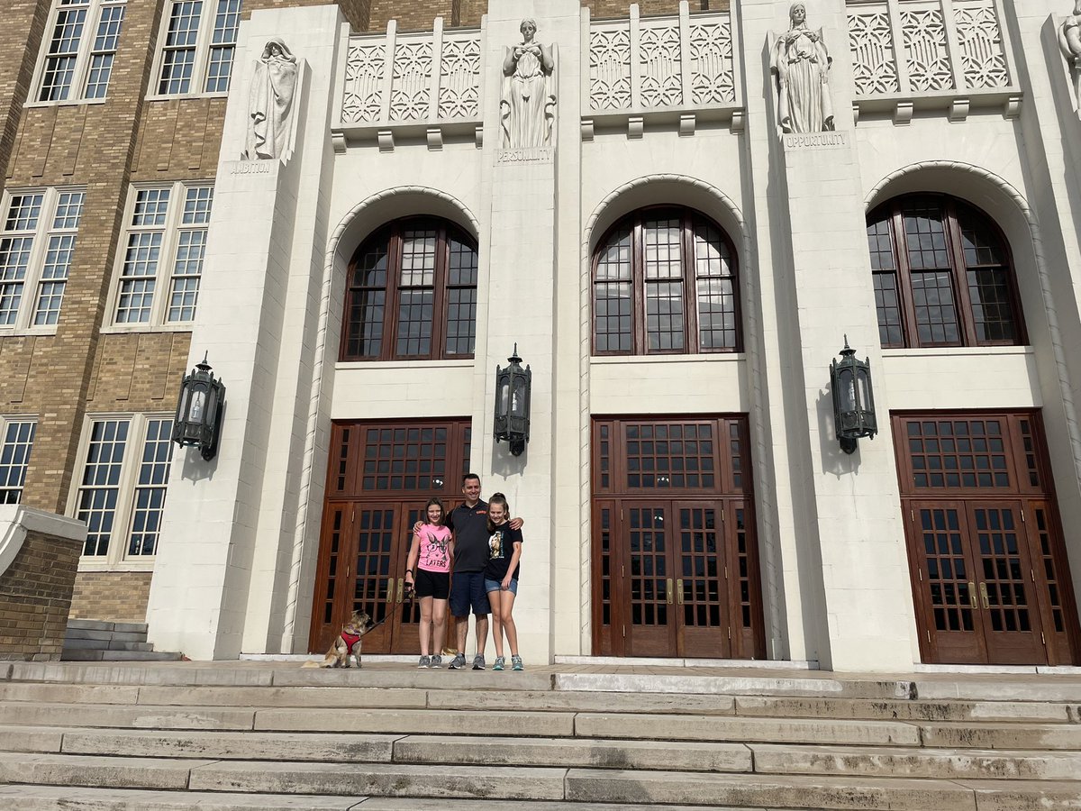 Ken__Rocha's tweet photo. Taking in Central High with my family.  It’s amazing to bring them back and share this experience.  Reflecting on my friendship with Dr. Melba Pattillo Beals. #littlerocknine https://t.co/yzxJij2tx0