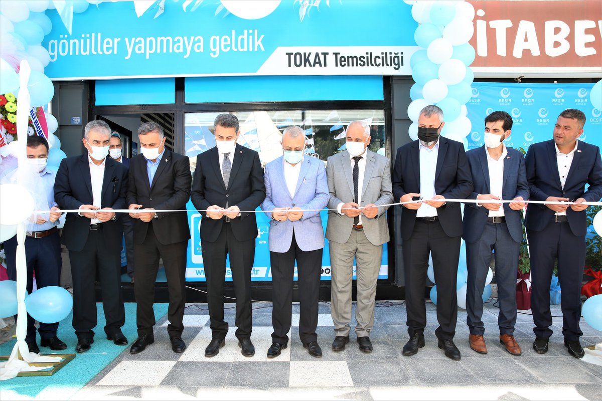 EyupEroglu60's tweet photo. "Müjdeyi getiren, müjdeleyici"

Uluslararası İnsani Yardım Kuruluşu Beşir Derneği Tokat Temsilciliğine âit ofisin açılış törenine katıldık. Faaliyetlerinde kolaylıklar diliyorum. Hayırlı, uğurlu olsun. https://t.co/iZuQq7o2zj