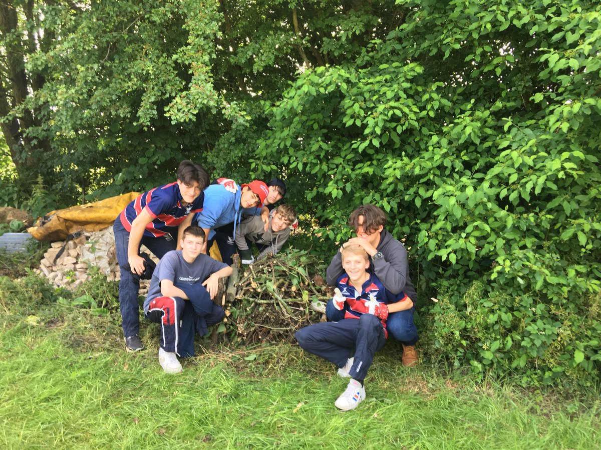 We had a great day on our reserves today with pupils from Stamford Endowed Schools creating habitat piles, checking river water quality, doing wildflower surveys and demonstrating bushcraft skills #sesenrichmentweek