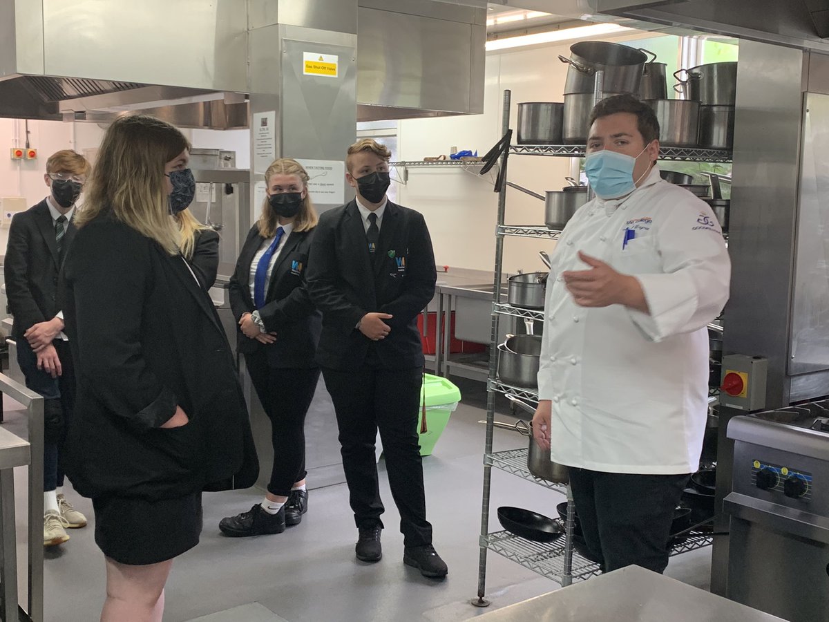 DeborahPrigg's tweet photo. Fantastic day with Chef Dayman @BPCollege finding out more about the Spec Chef scholarship and a demo of filleting and pan frying locally sourced chalk river trout! Thank you Chef, students were really inspired @FishmongersCo @FoodTCentre #fishheroes https://t.co/QhfYqUqMVf