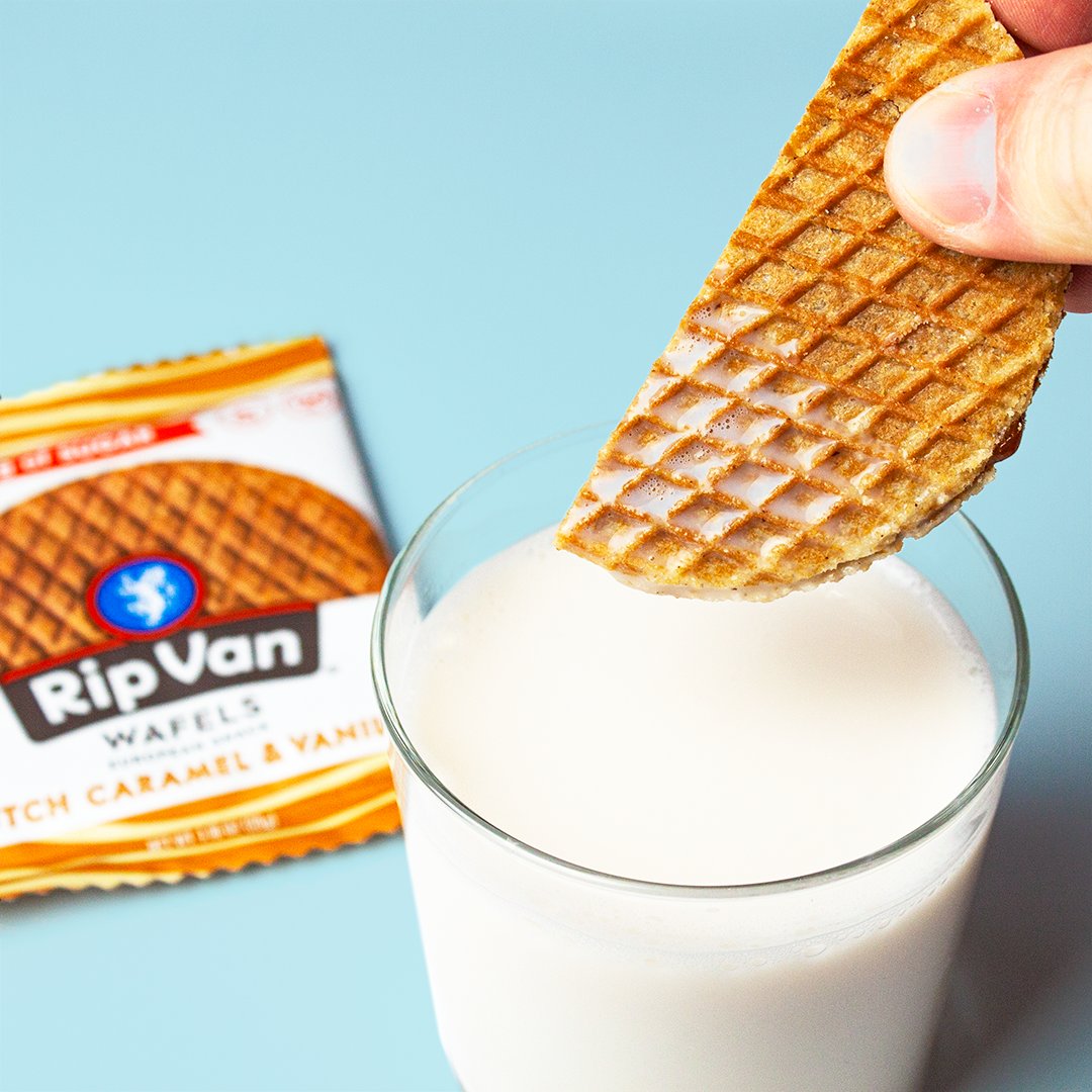RipVanSnacks's tweet photo. 80% less sugar than regular milk &amp; cookies 🥛🧇 https://t.co/g6EyMChaQE
