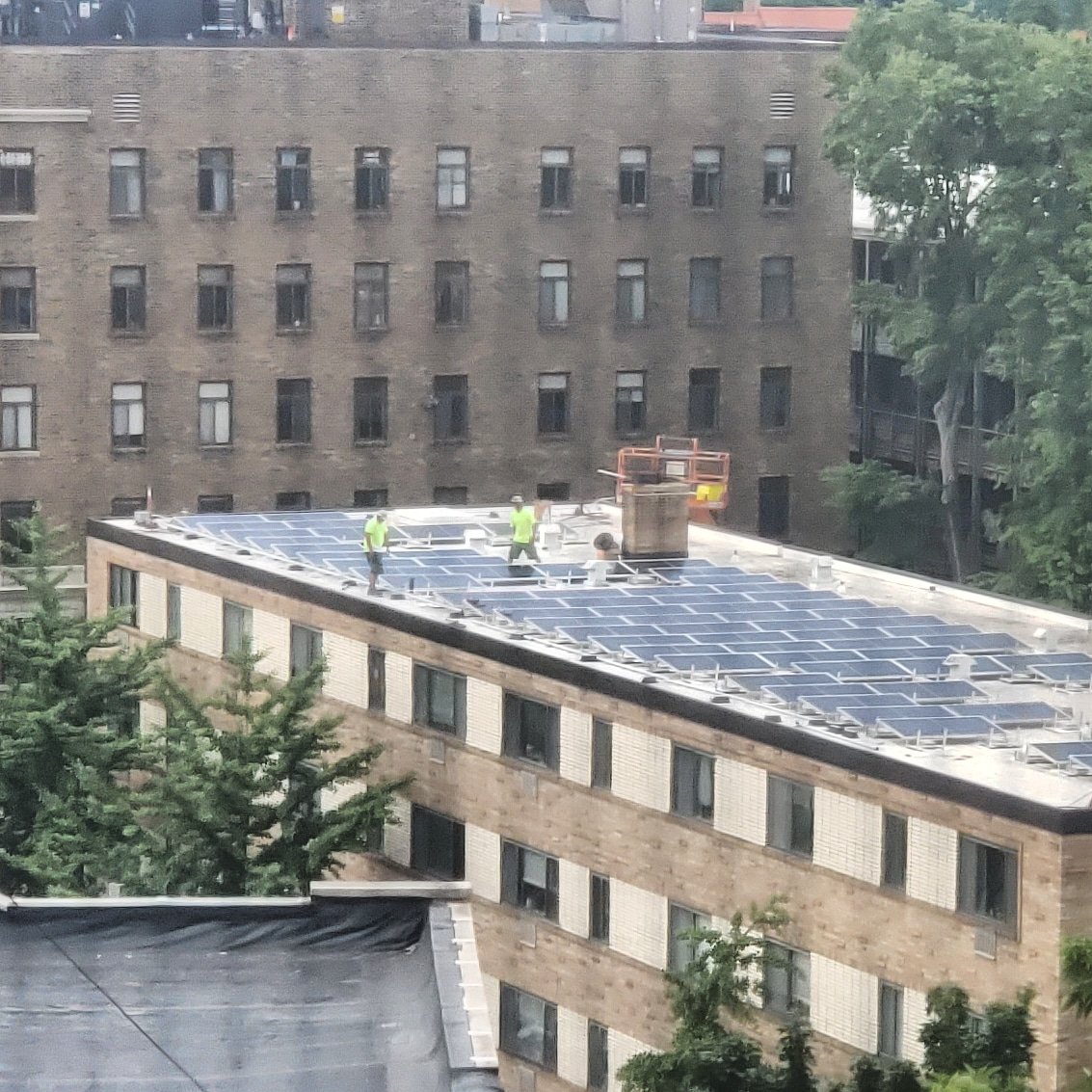 TeqSeven612's tweet photo. Aaaand #BOOM! Out of nowhere #solar! in Loring Park! #ourvalues612 #yass612 #LetsGetToWork612 https://t.co/nD5lc77Zav