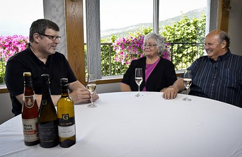 TheSpitter's tweet photo. The passing of BC pioneer vintner George Heiss reminds us of how little time we have on this earth. However, I'll always remember George for his honesty, lack of pretension, and the enormous amount of work he and Trudy undertook to put BC and Lake Country on the wine map. https://t.co/im9tarI15E