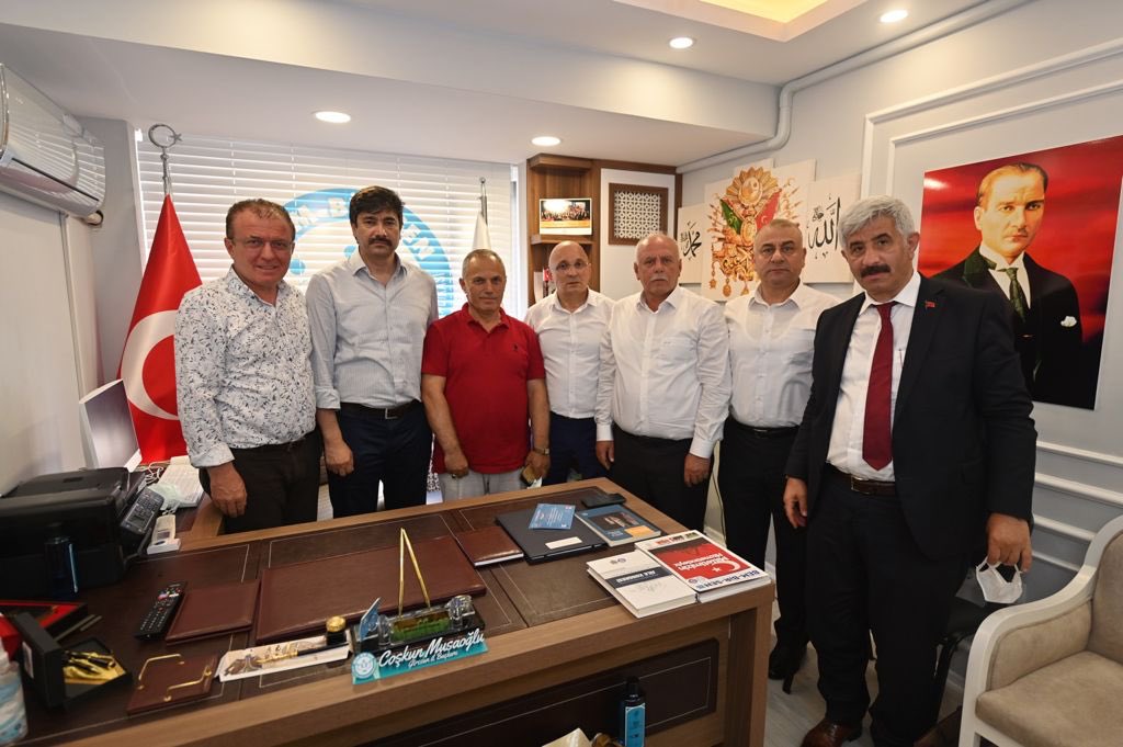 Leventusl's tweet photo. Memur-Sen 
Genel Başkanımız @_aliyalcin_ öncülüğünde

Memur-Sen #Giresun 
İl Temsilciliğimizin ve 
Bem-Bir-Sen İl Başkanlığımızın açılışına katıldık.

Teşriflerinden ötürü 
@valiunlu’ye
Giresun Belediye Başkanı
@avsenlikoglu ‘na teşekkür ediyorum.

Teşkilatlarımıza Hayırlı Olsun. https://t.co/RrEyYcw7oG