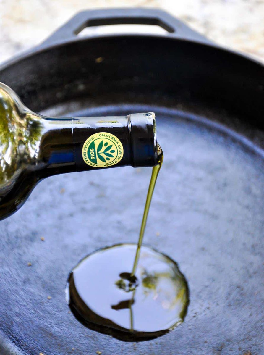 CAStateFair's tweet photo. CA olive oils are produced from a selection of over 75 olive varieties. These oils represent the spectrum of flavors available in olives & the agricultural and environmental diversity of California. #CAStateFair #OutstandingInTheirField #CAOliveOil
📷: @cagrownofficial https://t.co/qQRLAQF94Y