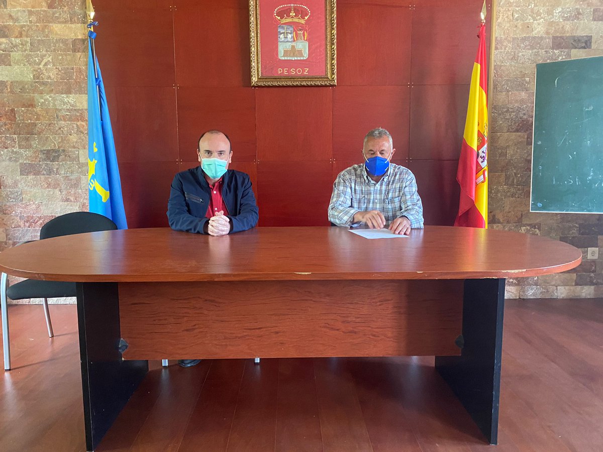 pleongasalla's tweet photo. Pesoz nombra hijo ejemplar a Juan Alonso de Villabrille y Ron, el gran escultor asturiano del Barroco. En un día espléndido, se descubre en Argul una placa conmemorativa en la casa natal del artista. Un motivo más para conocer un pueblo declarado conjunto histórico BIC https://t.co/xgVHpDcdZB