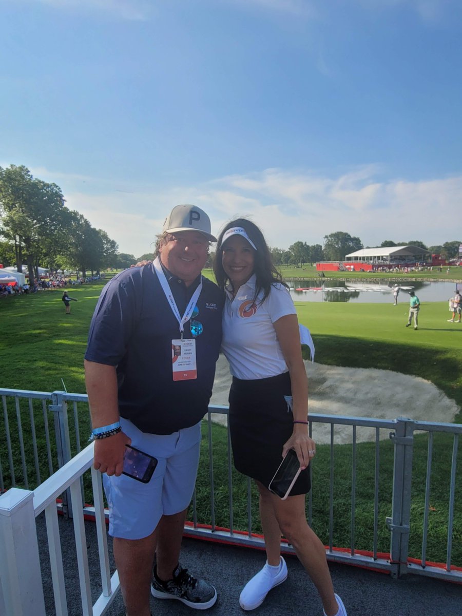 PhoenixOutcomes's tweet photo. Meeting up with friends and colleagues makes this day a "Hole in One"!
#rocketmortgageclassic #mortgagetechnology #PhoenixTeam https://t.co/vO1tNLot1R