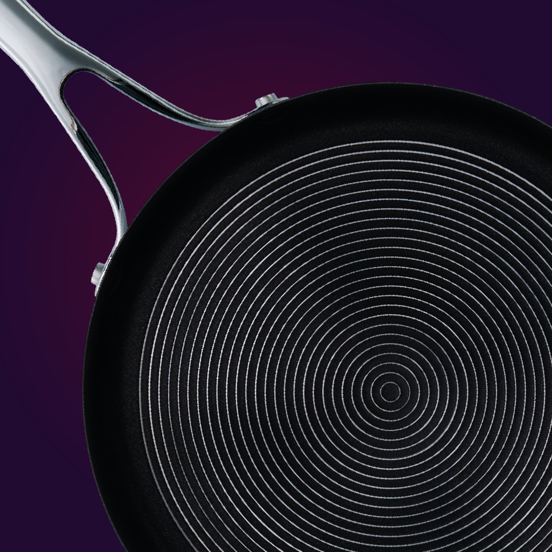 *SNEAK PEEK* Never worry about scratched nonstick again thanks to our newest innovation  — SteelShield™ technology of  steel peak surfaces to protect the nonstick grooves.😎 

Coming soon to Circulon.com. Stay tuned! bit.ly/3y5D075