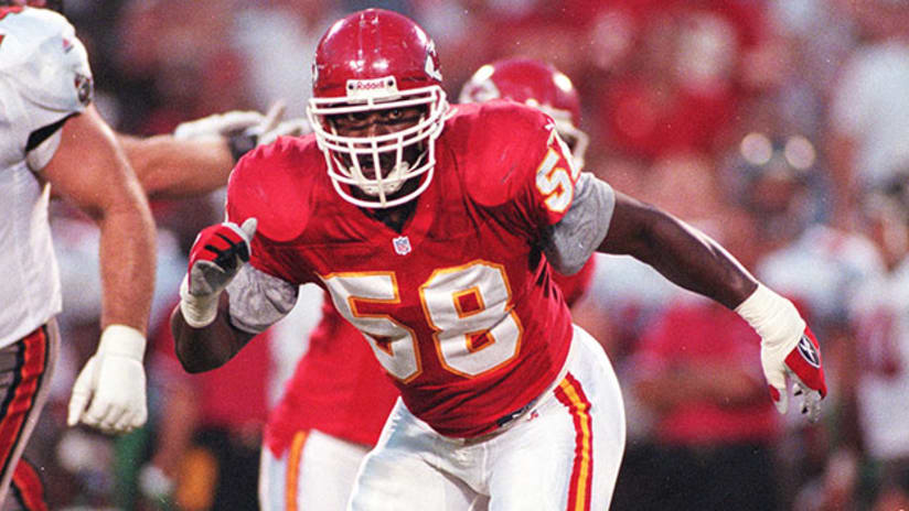 Single-game sack leaders, NFL history:

1. Derrick Thomas, 1990: 7.0
2. Derrick Thomas, 1998: 6.0
2. Osi Umenyiora, 2007: 6.0
2. Adrian Clayborn, 2017: 6.0
2. Fred Dean, 1983: 6.0
6. William Gay, 1983: 5.5
6. Aldon Smith, 2012: 5.5 https://t.co/qr34FI7Idb