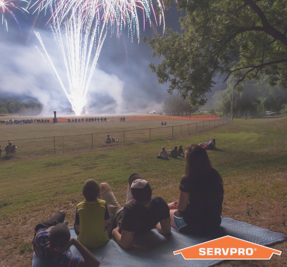 Don't forget to use fireworks in a safe area and stay away from dry fields, forests and buildings.