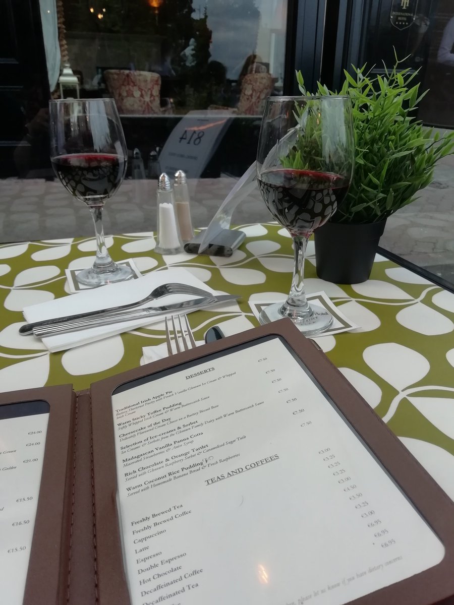 GraceFSinger's tweet image. Greetings from beautiful Killarney! Enjoying some free time and making exciting plans for the future at our favourite spot in town ❤️