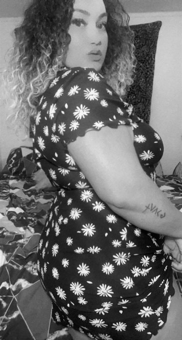 Can you tell I&rsquo;m feeling myself today? 😇 #bbw #bigandbeautiful #worshipthecurves #curvyconfidence #curvesarebeautiful<a href="/tag/bbw"class="tags">#bbw</a><a href="/tag/mixed"class="tags"><span>#mixed</span></a><a href="/tag/boriqua"class="tags"><span>#boriqua</span></a><a href="/tag/curvesarebeautiful"class="tags"><span>#curvesarebeautiful</span></a><a href="/tag/curvyconfidence"class="tags"><span>#curvyconfidence</span></a>