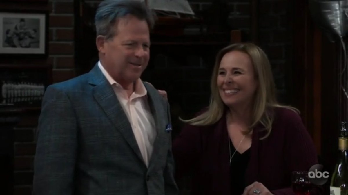 antigonea's tweet photo. "Scotty and Liesl sittin' in a tree
K-I-S-S-I-N-G.."
Same energy😁#LauraCollins #ScottBaldwin #FriendlyExes #GH https://t.co/JBmDfmtcHx