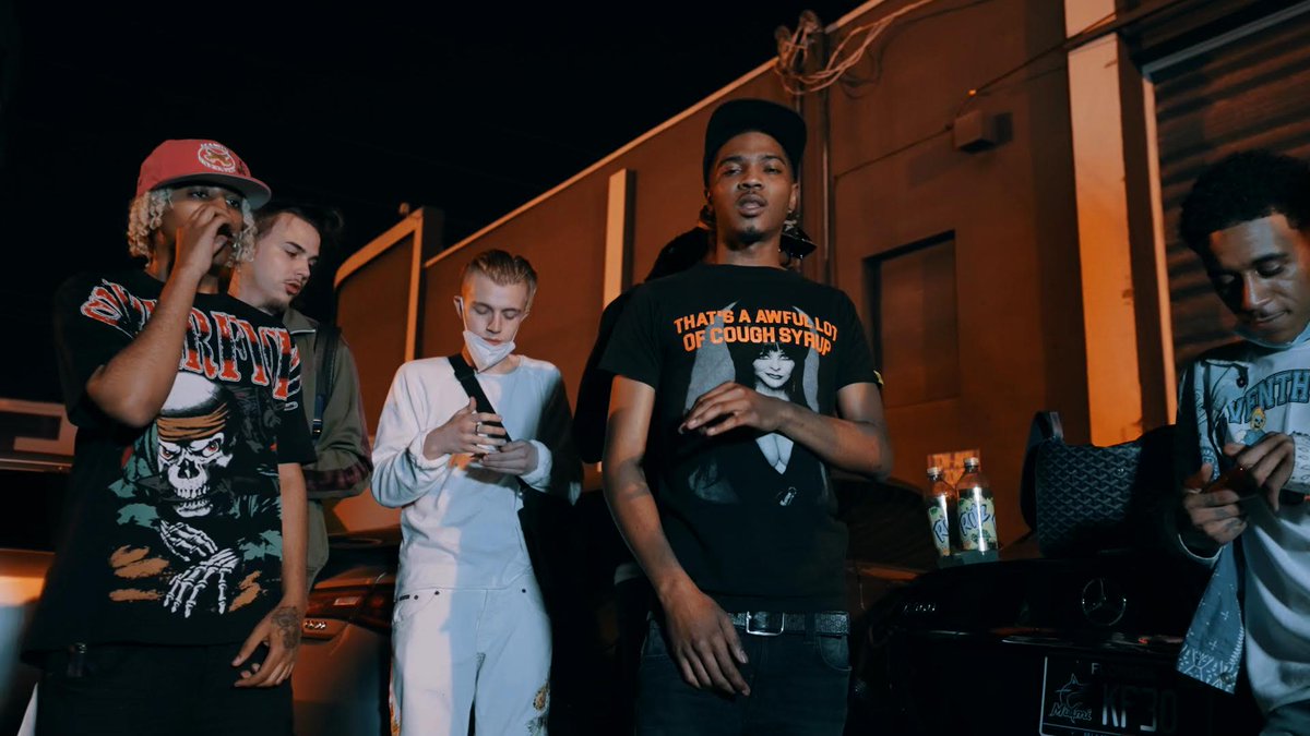 LyricaLemonade's tweet image. Watch the new visual for "Phase Me" by Chicago artist Markabillion

lyricallemonade.com/p/phase-me-mar…

[@1markabillion]