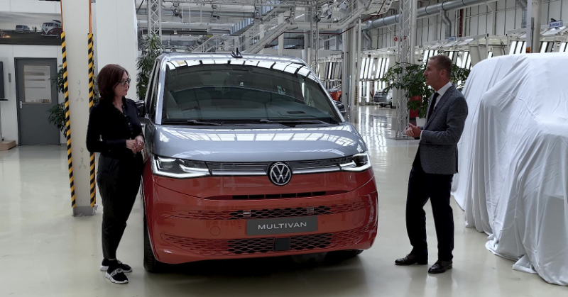 VWGroup's tweet photo. 🗨️ Our CEO @Herbert_Diess talked to Bertina Murkovic, Works Council Chairwoman at @VWCV_official in Hanover, who promises “a qualification offensive like we’ve never seen before at Volkswagen”.

Watch the clip below ⬇️
