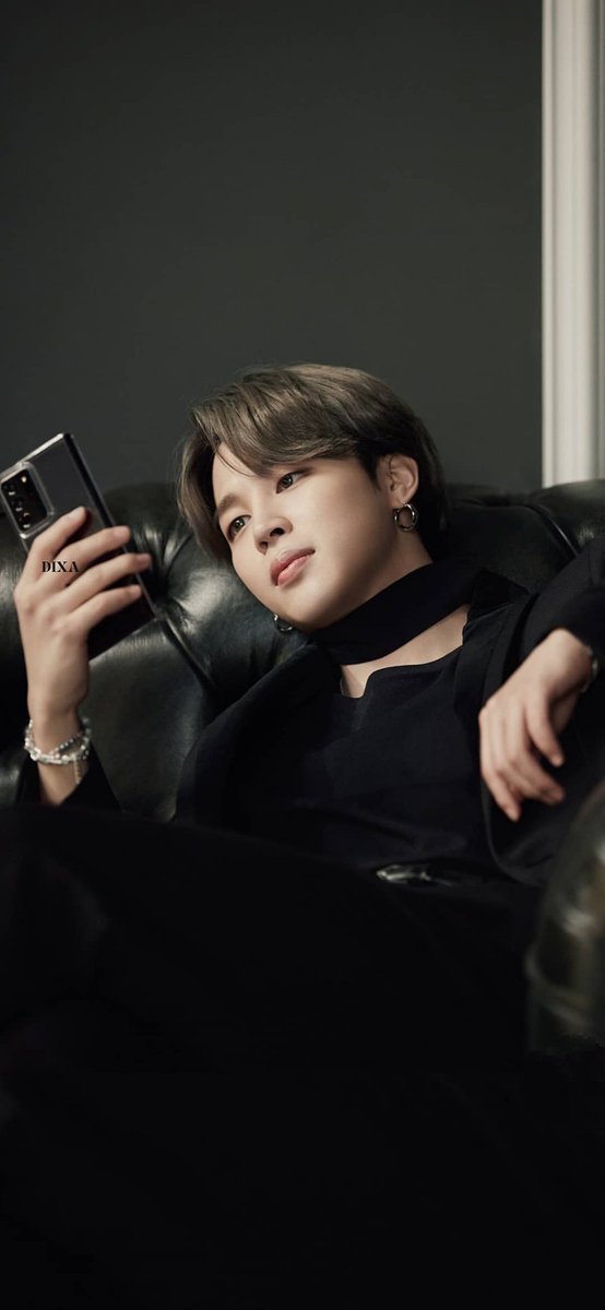 Purp_lle's tweet photo. Bts x Galaxy Samsung mobile Insta update

[Wallpaper version]

#jimin #parkjimin #jiminbts #BTSARMY #bts #galaxy #SamsungGalaxy #Wallpapers #BTSWALLPAPER #btsLockscreens https://t.co/A5lgdIiBhj