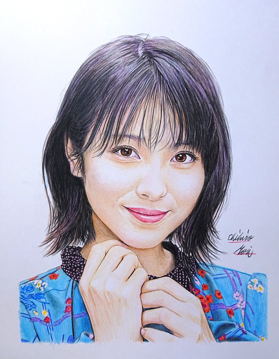 やっと絵が仕上がったぁ～(^^)/ 浜辺美波さん✨ 色鉛筆画です。A4