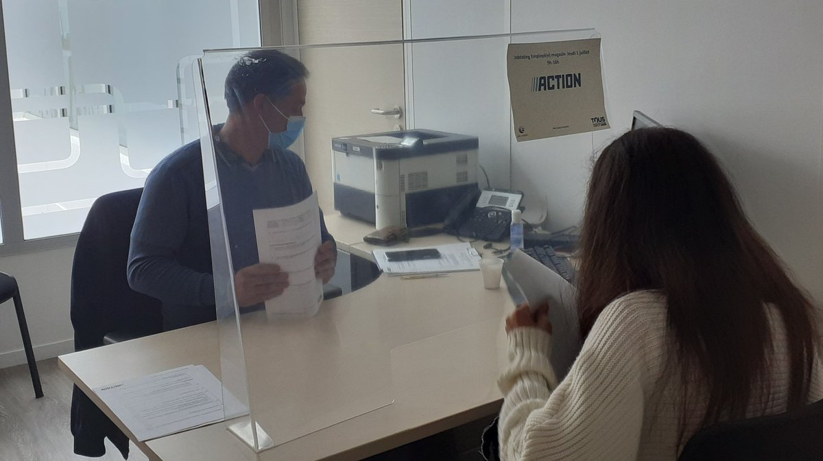 BenitoRuiz78's tweet photo. Aujourd'hui le magasin #ActionFR de @velizy est venu au #poleemploi Versailles pour offrir une vingtaine d'opportunités de recrutement pour une ouverture pour septembre. @poleemploi_IDF #1jeune1solution https://t.co/2l2ZxJR791