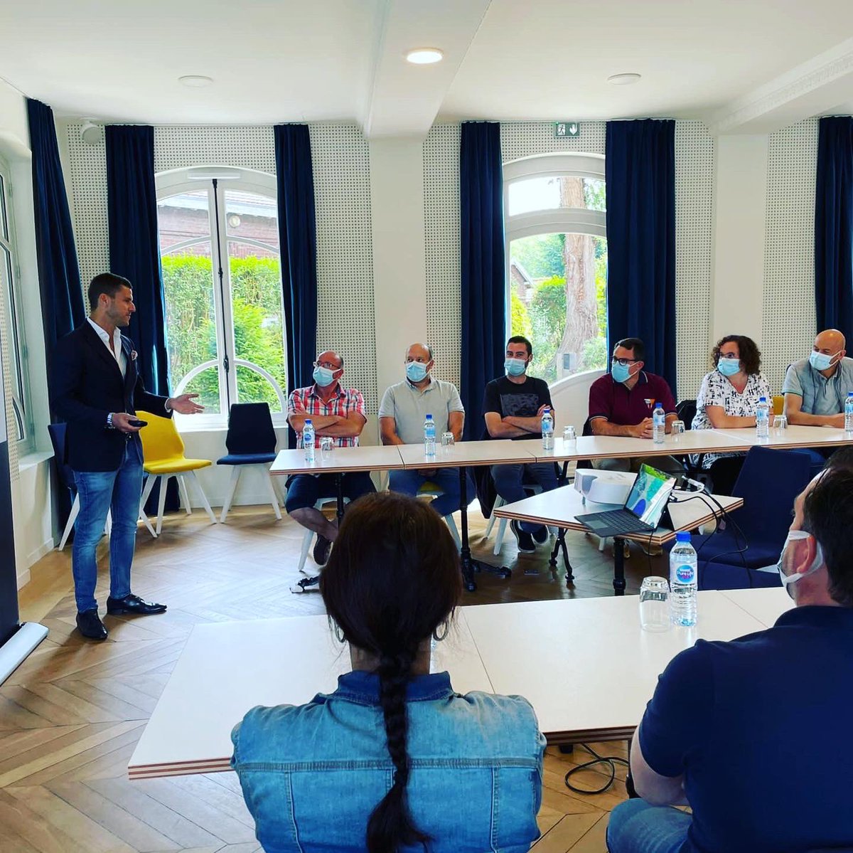 Othman_Ktiri's tweet photo. Heureux d’avoir pu partager de vive voix les principaux axes stratégiques du PLAN #OKontheRoad avec l’équipe de @mcautomobiles au complet! 😍
#okteam #letsgo #showmustgonon 💪 #crielsurmer #cahors #mcautomobiles #okmobilitygroup #okmobility #négoceautomobiles #véhiculesdoccasion https://t.co/oU20y98OEe