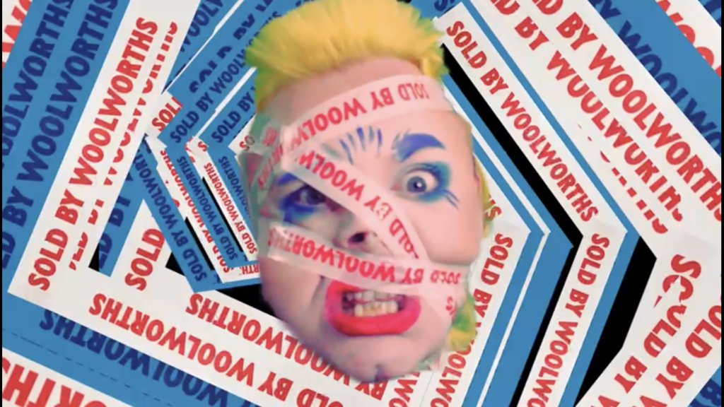 "I wanted to explore themes of queer isolation and change the project so it could be relatable to the new world, within these ‘unprecedented times’."

Check out our interview with @GinnyLemon69 about their new #NationalLottery supported project 'Tonic'🤸🍋buff.ly/3xCGNbX