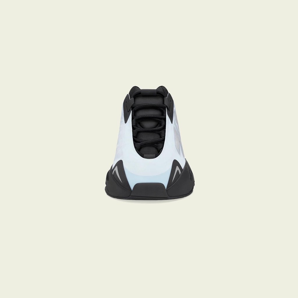 CFinestKickz's tweet photo. Yeezy Boost 700 MNVN 'Blue Tint'
Official Images https://t.co/hsIeykj7Qg