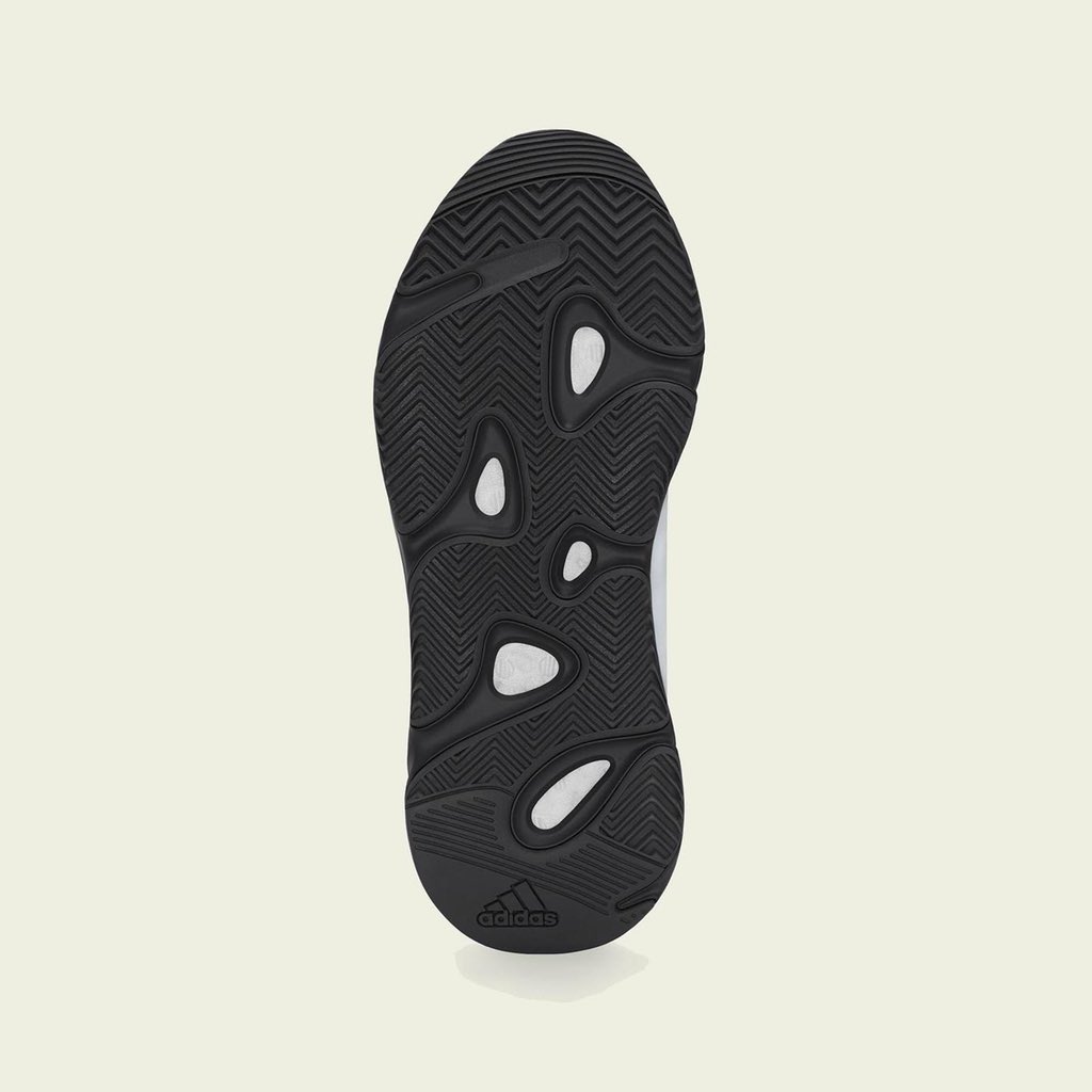 CFinestKickz's tweet photo. Yeezy Boost 700 MNVN 'Blue Tint'
Official Images https://t.co/hsIeykj7Qg