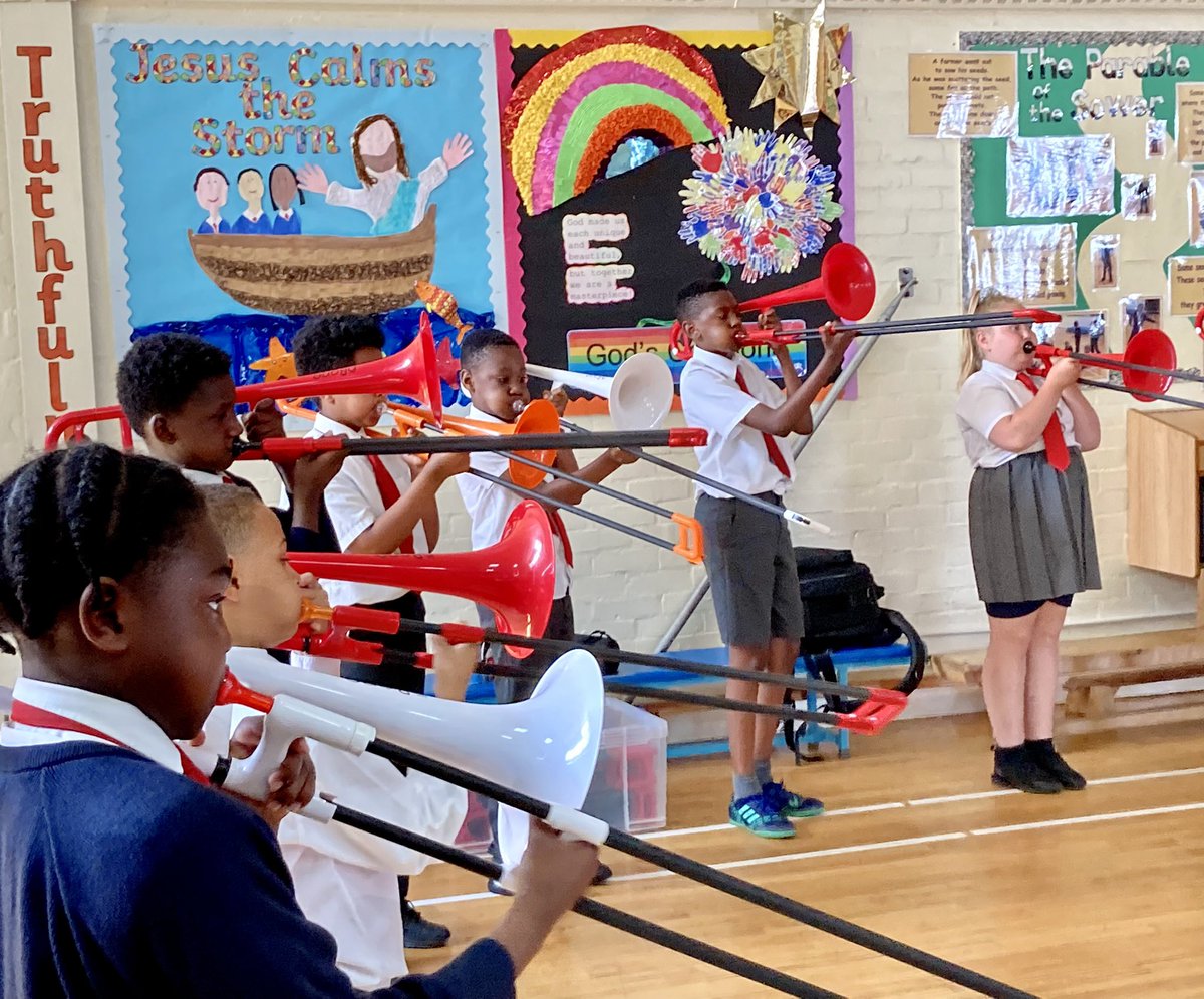 What a great Brass Inspiration Day with pupils from @LilyLanePrimary & @CEResurrection #getplaying thanks to @BrassBandsEng & @WarwickMusic @ManchesterYMH