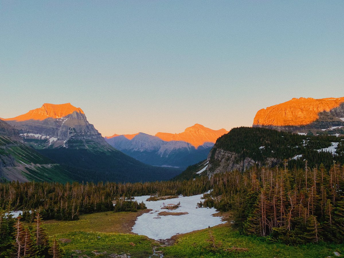 alexxhinson's tweet photo. last night in glacier national park https://t.co/oVsSH7x85Q